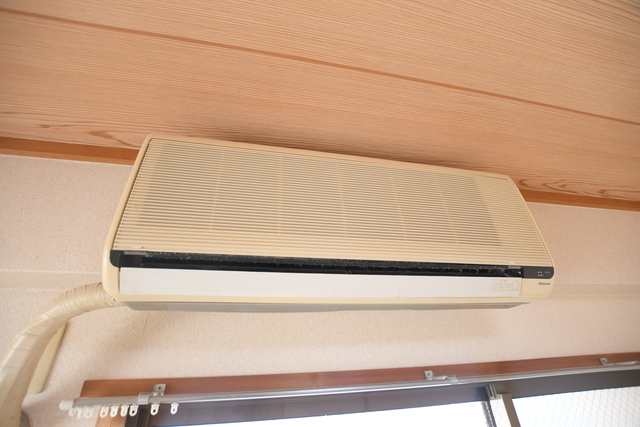 拡大写真:中井マンション 3階302のエアコン