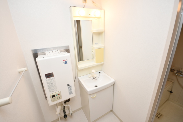 拡大写真:香栄ビル 3階302の洗面台