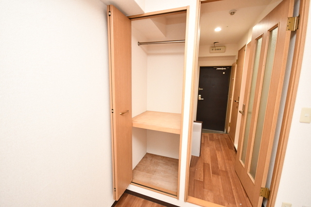拡大写真:フリーディオ寝屋川 1階106のクローゼット
