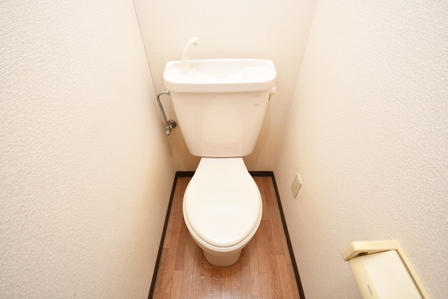 拡大写真:フリーディオ寝屋川 1階106のトイレ