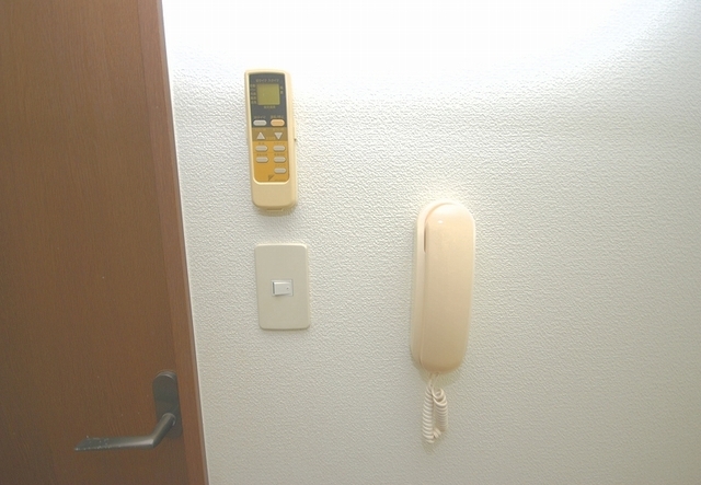 拡大写真:グローリー21 3階303のインターホン