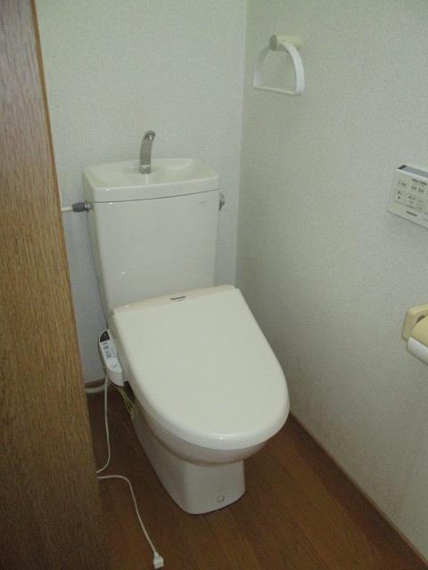 拡大写真:上本折84番館 2階5の内観