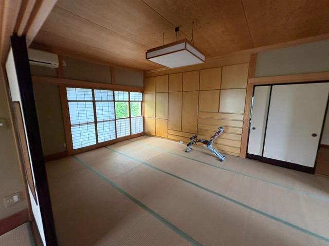 拡大写真:下牧町貸家 1の内観