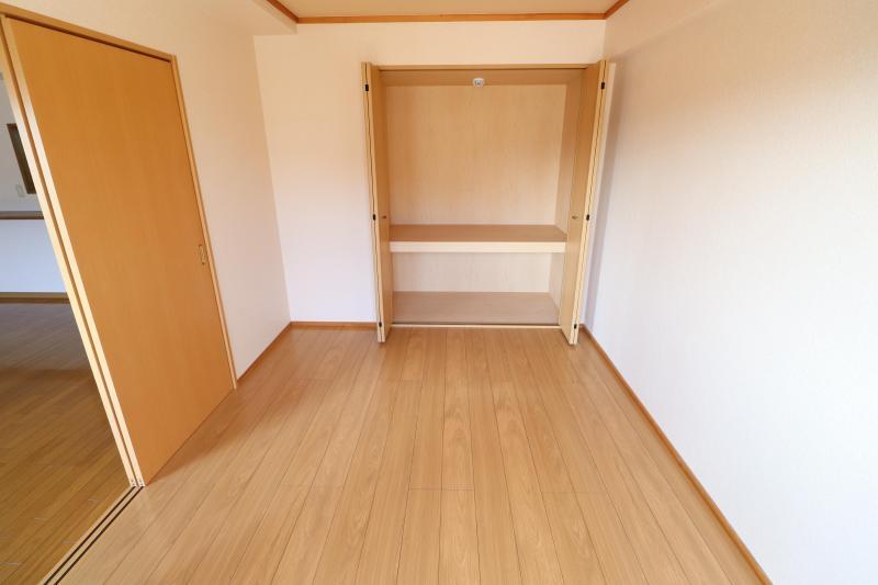拡大写真：マイウス　A 3階305の洋室にリフォームしました。