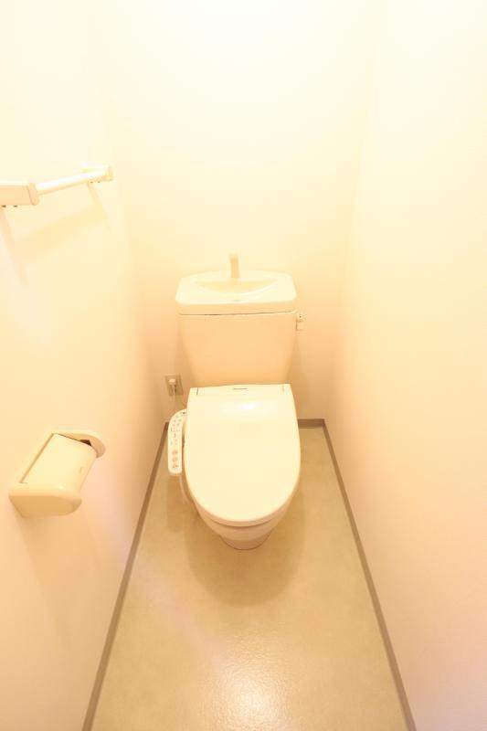 拡大写真：マイウス　A 3階305の温水洗浄暖房便座トイレ