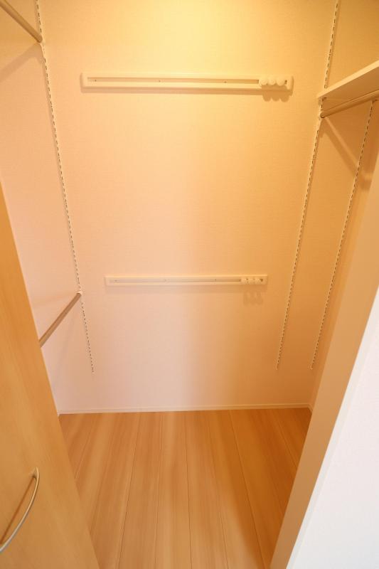 拡大写真：D-room花梨　D棟 3階307のクローゼットの様子