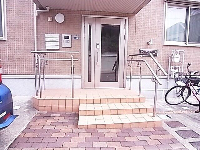 拡大写真:オンズ六甲 1階101のエントランス