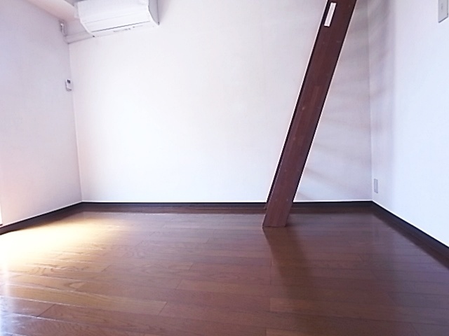 拡大写真：神戸市灘区烏帽子町２丁目 4階402の内観