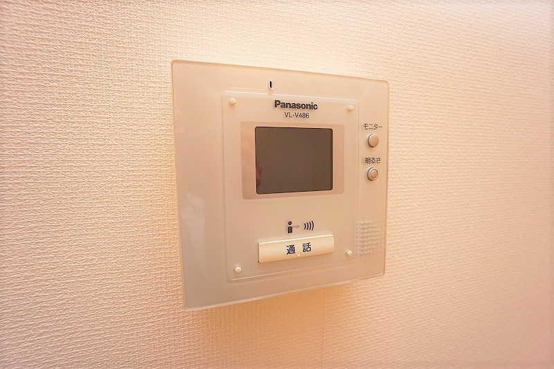 拡大写真:糟屋郡粕屋町大字大隈 2階202の★TVドアホン付きで安心のセキュリティ★