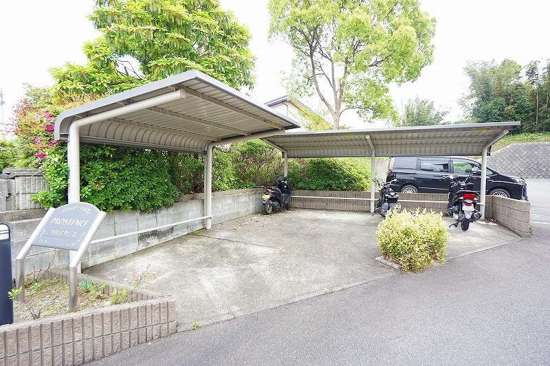 拡大写真:糟屋郡粕屋町大字大隈 2階202の★敷地内に駐車場・駐輪場完備★