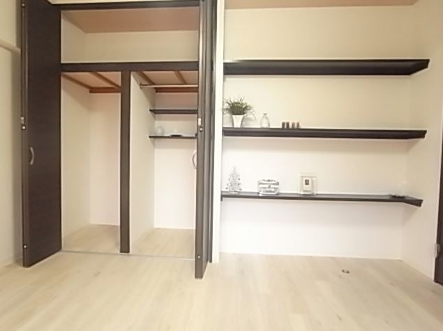 拡大写真:糟屋郡粕屋町長者原西2丁目 2階202の★収納もしっかりありますよ★