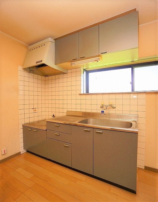 拡大写真:糟屋郡篠栗町大字乙犬 1階101の★窓付きの明るいキッチン★