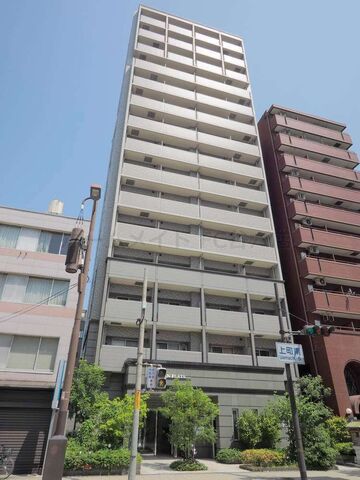 アーバンフラッツ上町の外観