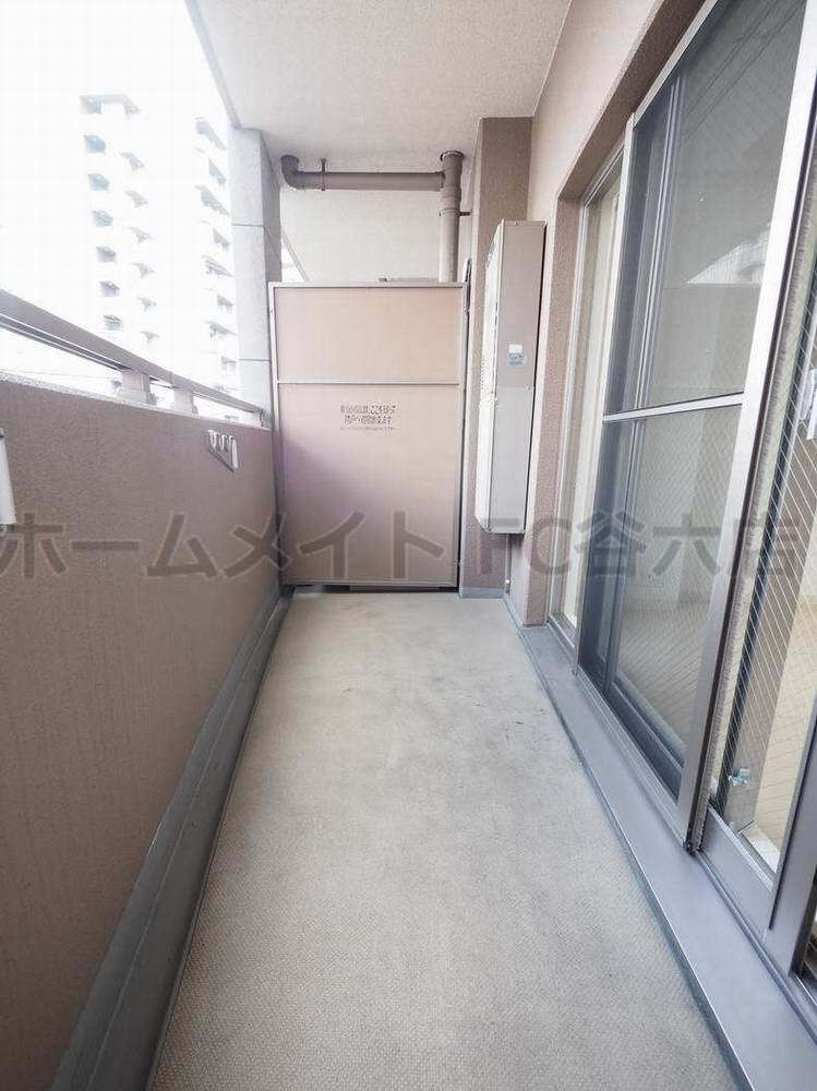 拡大写真:セレッソコート上本町EAST 4階404のバルコニー