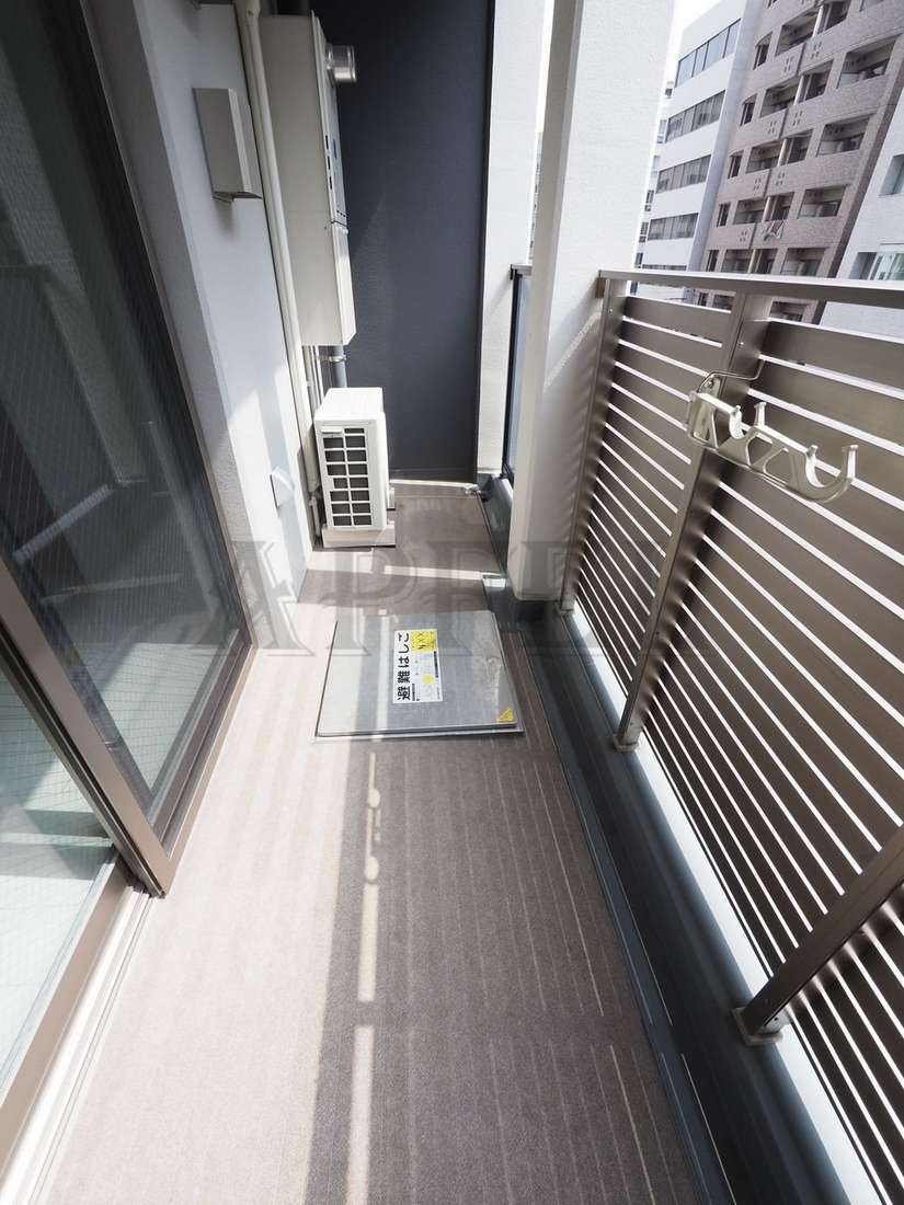 拡大写真：シーズンフラッツ靭本町 2階203のバルコニー