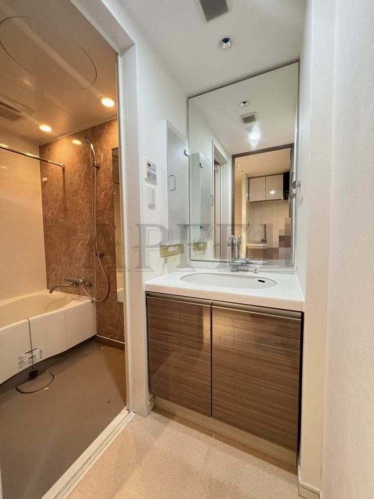 拡大写真:S-RESIDENCE福島Luxe 15階1512の洗面所