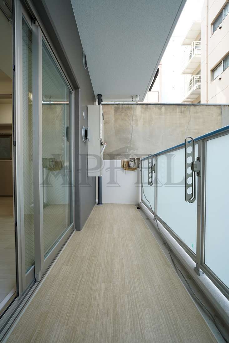 拡大写真:ラフィット松屋町 5階503のバルコニー