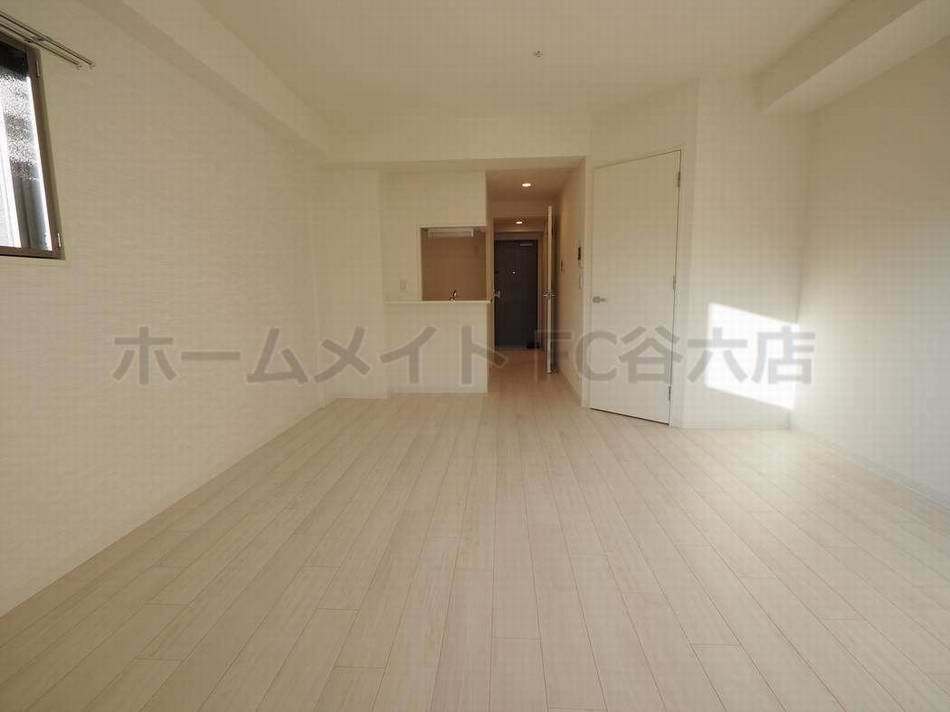 拡大写真:La Douceur梅田West 8階801の寝室