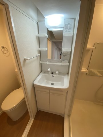 拡大写真:青山ハイツ 3階30Aの洗面所