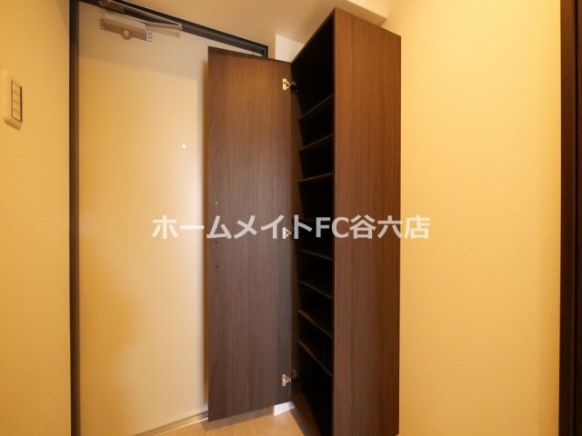 拡大写真:パークス堺筋本町 9階901の玄関