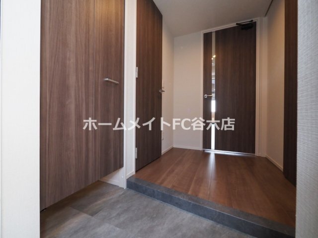 拡大写真:グランセジュール大国町 4階411の玄関
