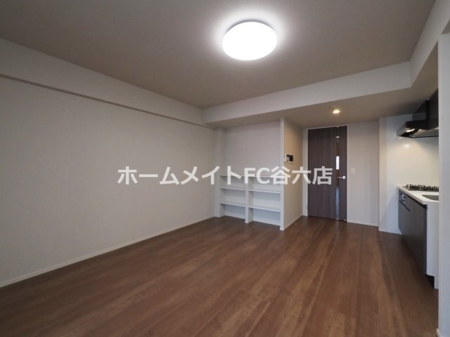 拡大写真:グランセジュール大国町 4階411の居間