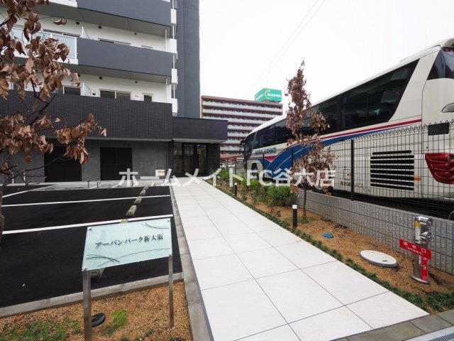 拡大写真:アーバンパーク新大阪 10階1008のエントランス
