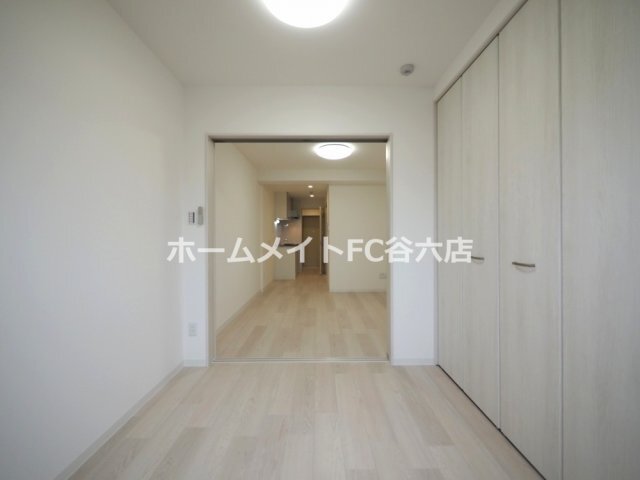 拡大写真:アーバンパーク新大阪 10階1008の洋室
