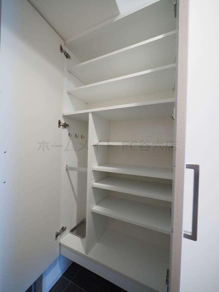 拡大写真:BLAU本町東 4階406の玄関