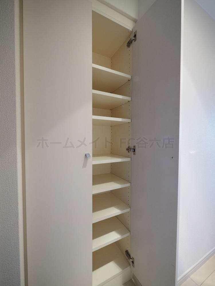 拡大写真:S-RESIDENCE Hommachi Marks 12階1202の玄関