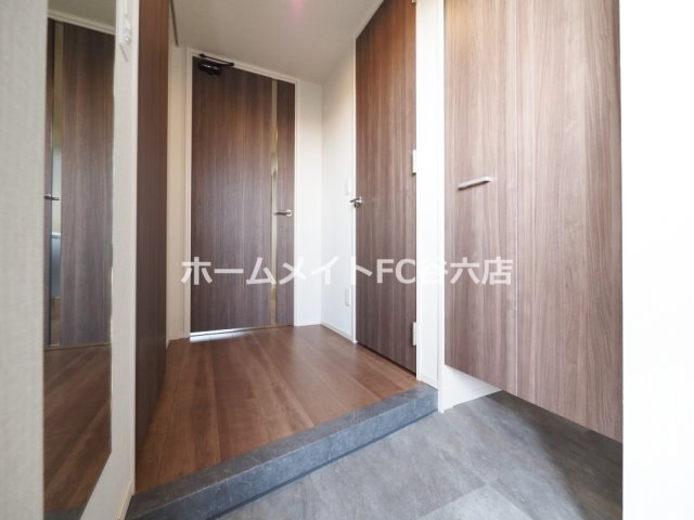 拡大写真:グランセジュール大国町 4階415の玄関