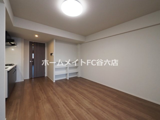 拡大写真:グランセジュール大国町 4階415の居間