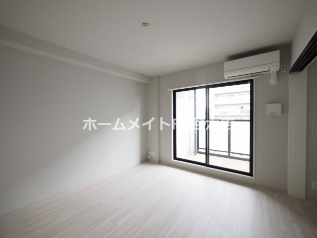 拡大写真:Alivis三国本町 2階201の居間