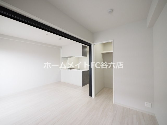 拡大写真:Alivis三国本町 2階202の洋室