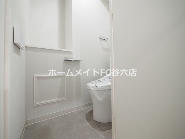 拡大写真:Alivis三国本町 2階202のトイレ