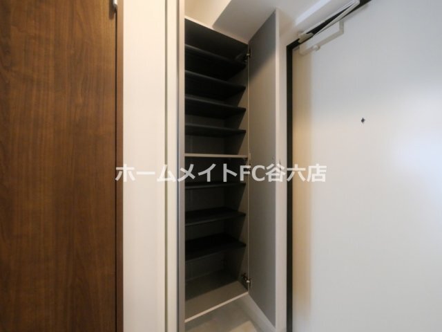 拡大写真:GRAN PASEO 江坂 3階307の収納