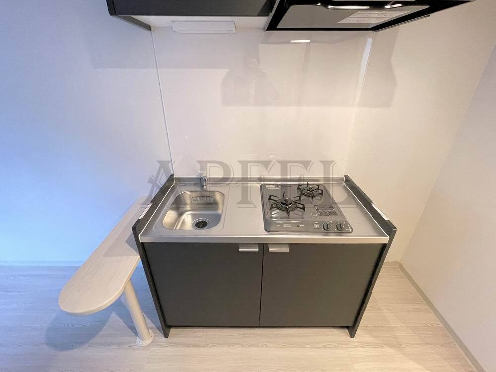拡大写真:セゾンラトゥールMIYAKOJIMA 8階802のキッチン