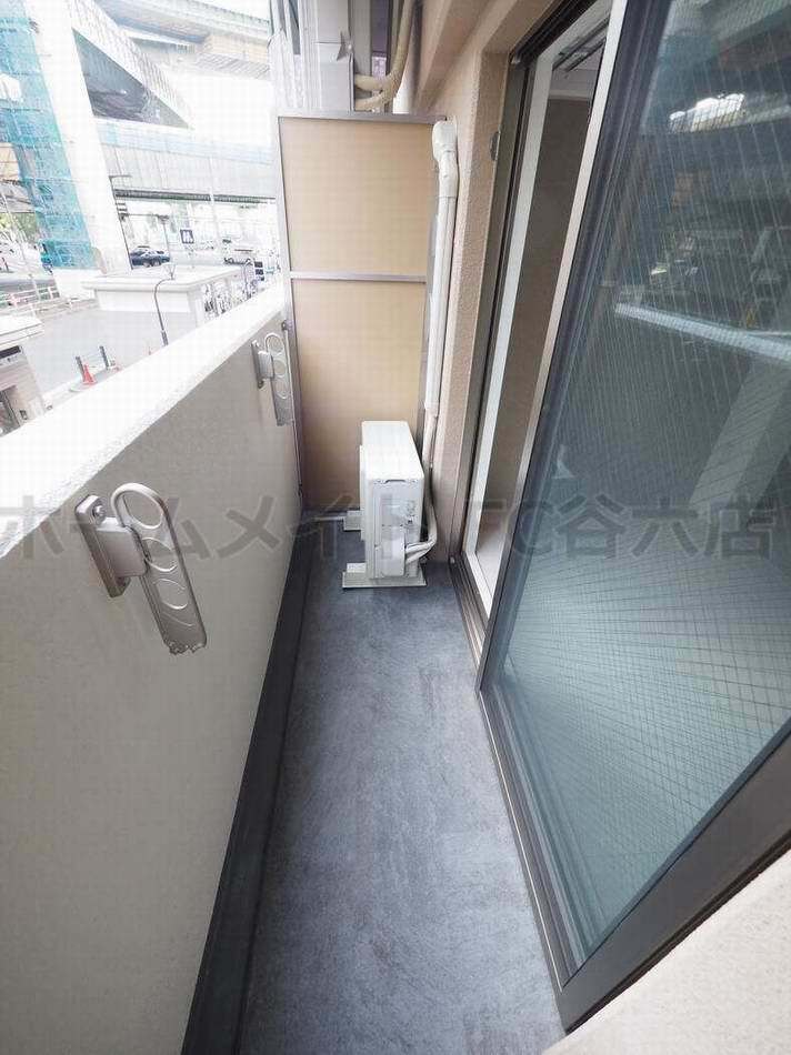 拡大写真:SERENiTE本町reflet 7階702のバルコニー