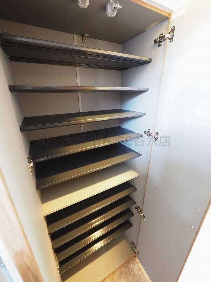 拡大写真:La Douceur都島高倉町 9階903の玄関