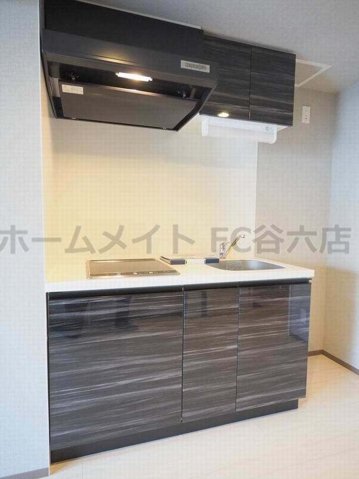 拡大写真：MCOURT新町 8階802のキッチン