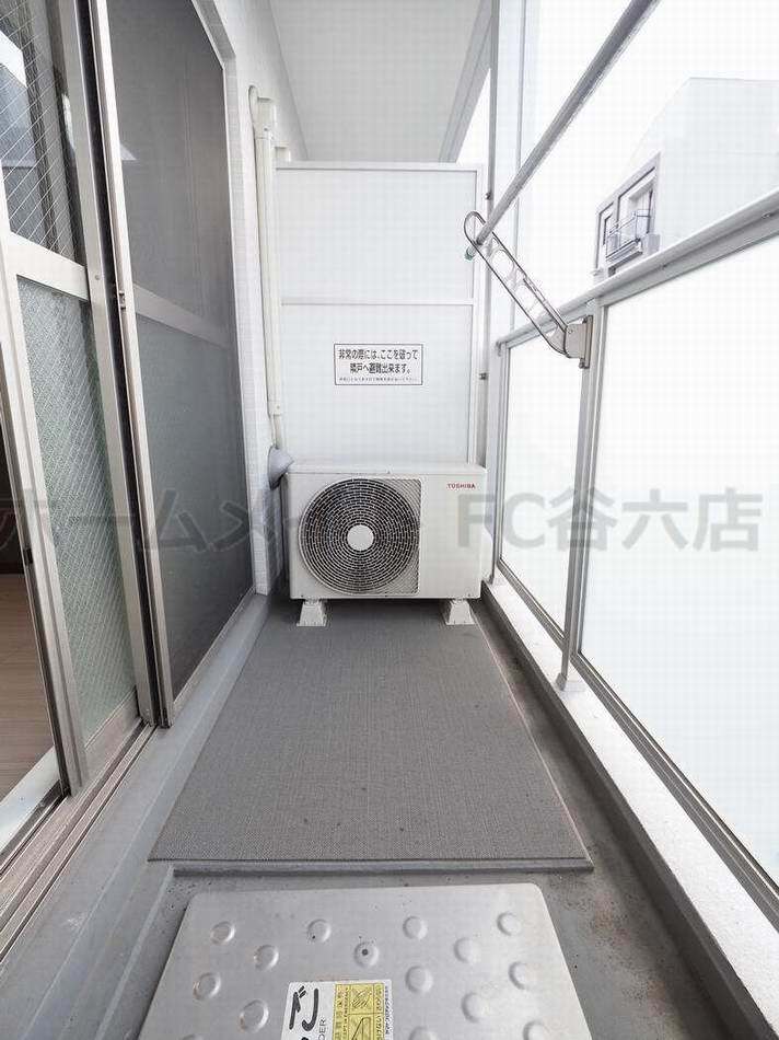 拡大写真:U-ro松屋町 5階503のバルコニー