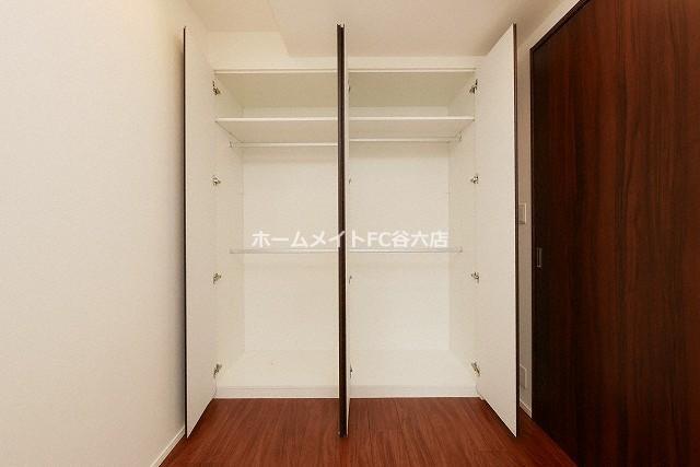 拡大写真:RJR堺筋本町タワー 7階711の収納