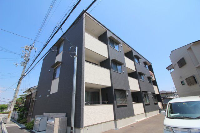 ルセリア豊中の外観