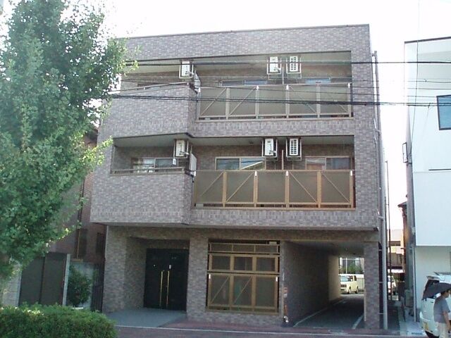 アメリ南桜塚の外観