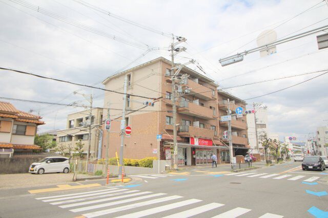 サン豊中の外観