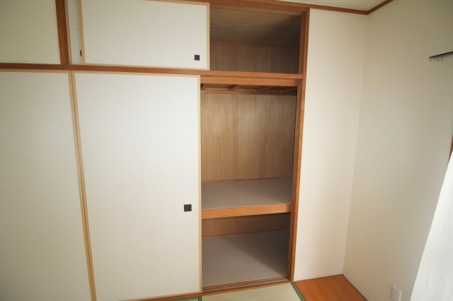拡大写真:クレール豊中曽根 1階102の収納