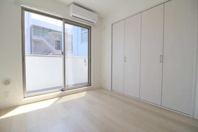 拡大写真:キャトルセゾン豊中本町 3階301の寝室