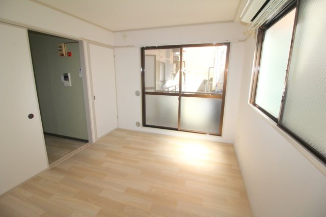 拡大写真:キャロル豊中本町Ⅱ 2階202の子供部屋