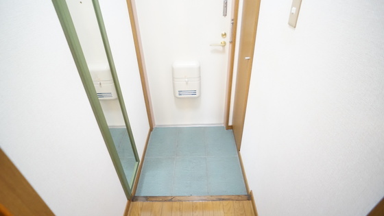 拡大写真:リッツハウスⅡ八町 2階203の玄関