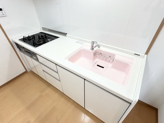 拡大写真：シャトーカワイ 4階404のシステムキッチン